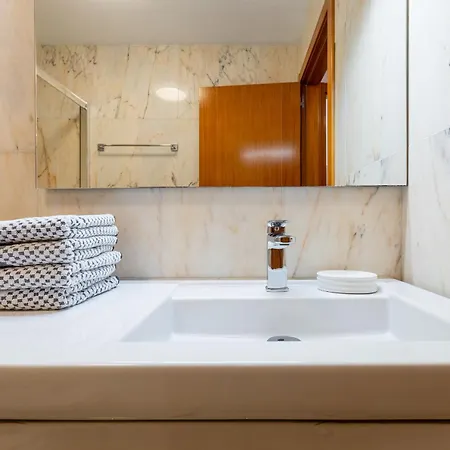 Апартаменты Anele Адехе