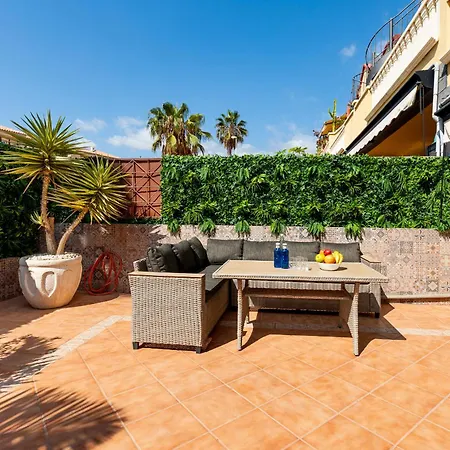 Anele Costa Adeje (Tenerife)